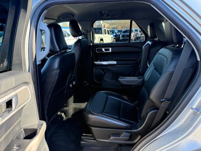 Certified 2022 Ford Explorer XLT w/ Equipment Group 202A image 15