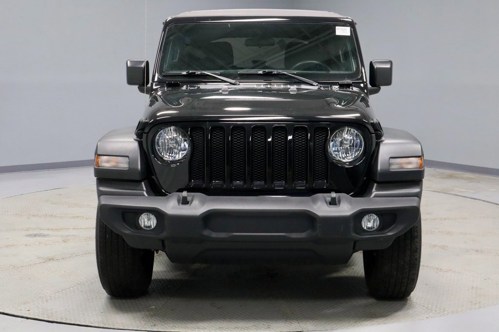 Used 2023 Jeep Wrangler Sport image 9