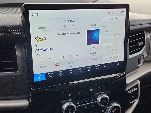 Certified 2024 Ford Expedition XLT image 21