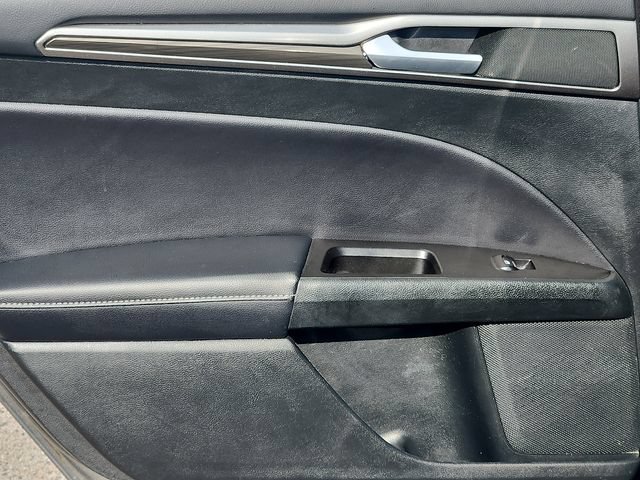 Certified 2017 Ford Fusion SE w/ Fusion SE Technology Package AWD/4WD image 27