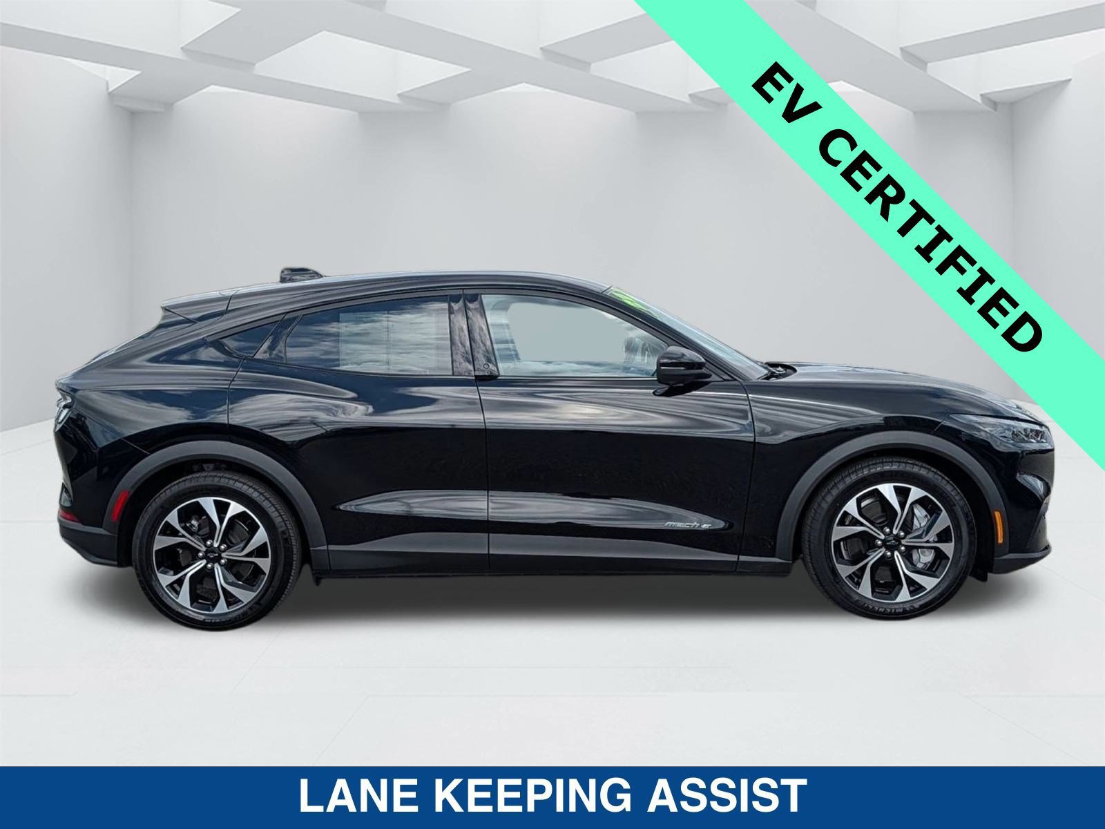 Certified 2025 Ford Mustang Mach-E Select w/ Comfort Package Lite image 6