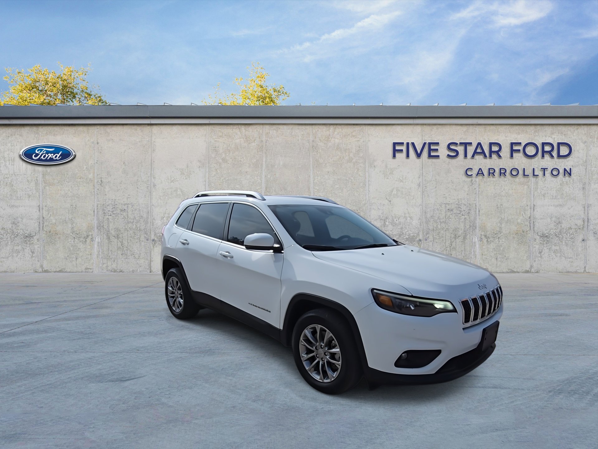 Used 2021 Jeep Cherokee Latitude Lux w/ Comfort/Convenience Group image 2