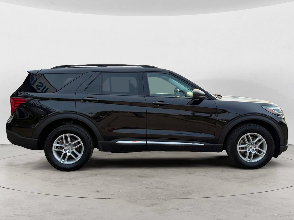 Certified 2025 Ford Explorer Active AWD/4WD image 4
