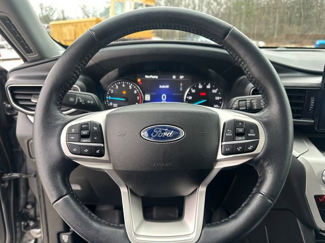 Certified 2022 Ford Explorer XLT w/ Equipment Group 202A image 32