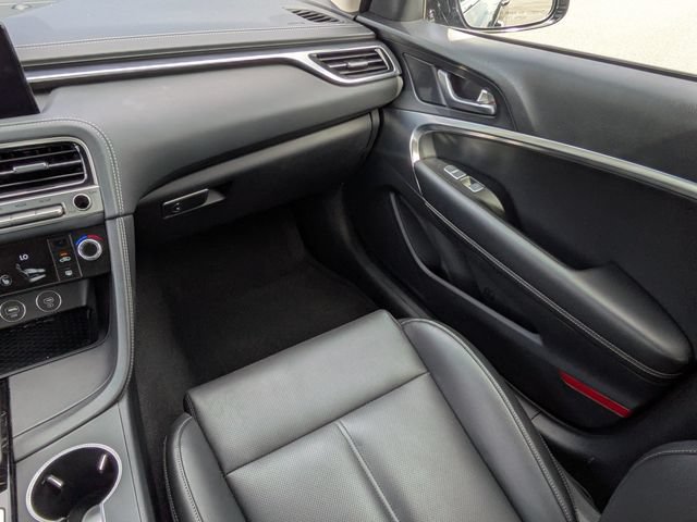 Used 2025 Genesis G70 2.5T RWD image 16