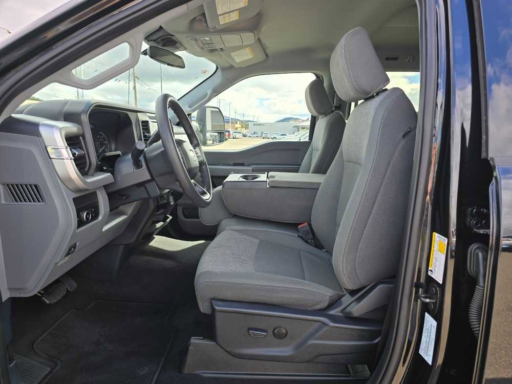 Certified 2025 Ford F350 XLT AWD/4WD image 9