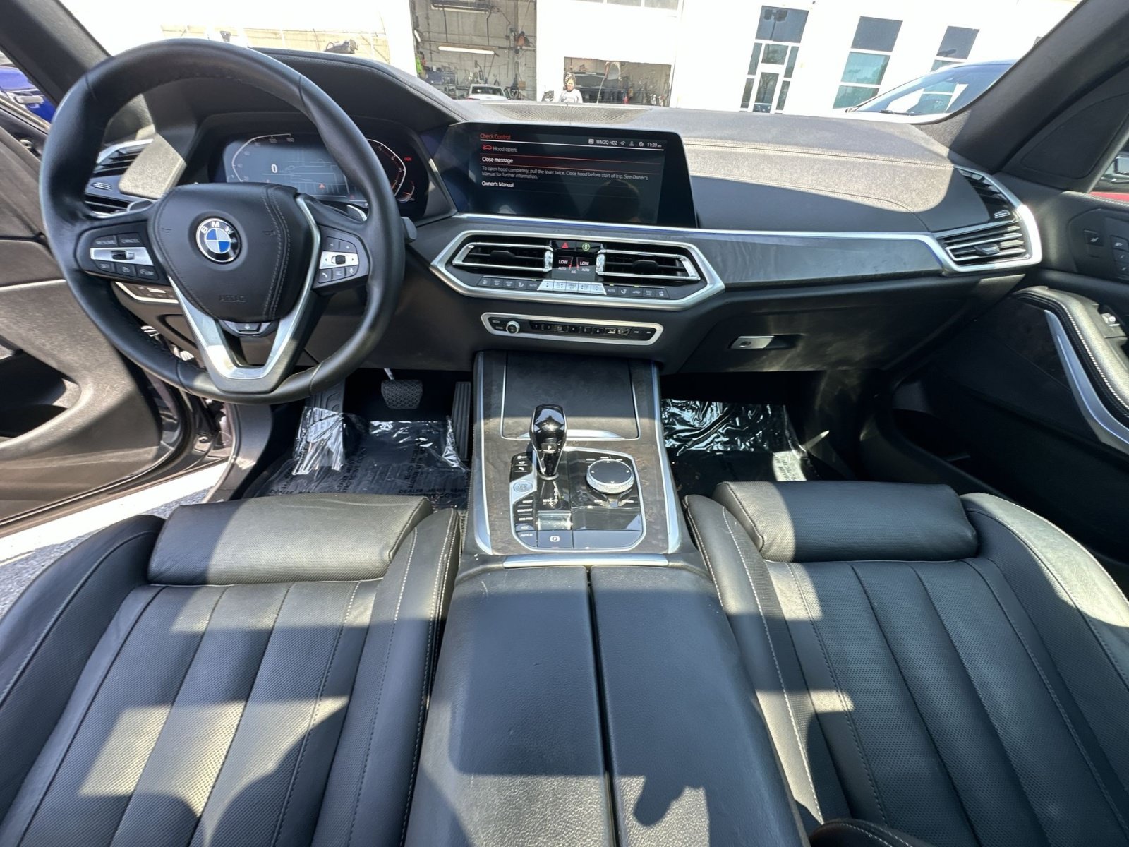 Used 2022 BMW X5 xDrive40i w/ Luxury Seating Package AWD/4WD image 31