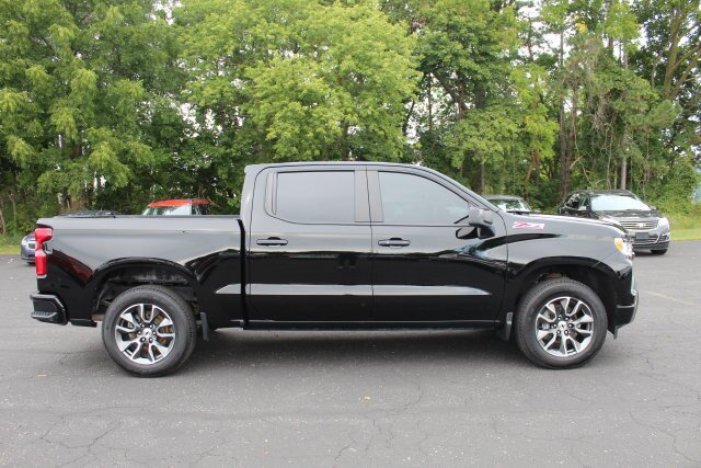 Used 2024 Chevrolet Silverado 1500 RST w/ Convenience Package II AWD/4WD image 17