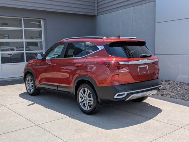 Used 2023 Kia Seltos S w/ Navigation Package FWD image 6