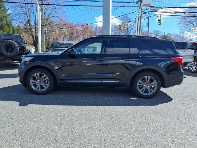 Certified 2022 Ford Explorer XLT w/ Equipment Group 202A AWD/4WD image 6