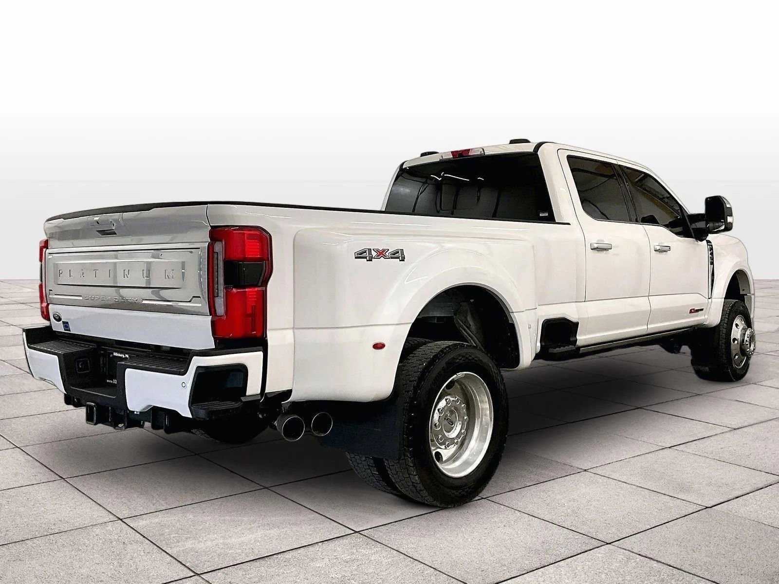 Certified 2025 Ford F450 Platinum w/ Platinum Plus Package AWD/4WD image 11