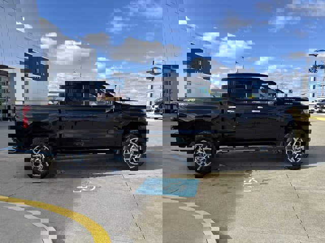 Used 2021 Chevrolet Silverado 1500 Custom image 3