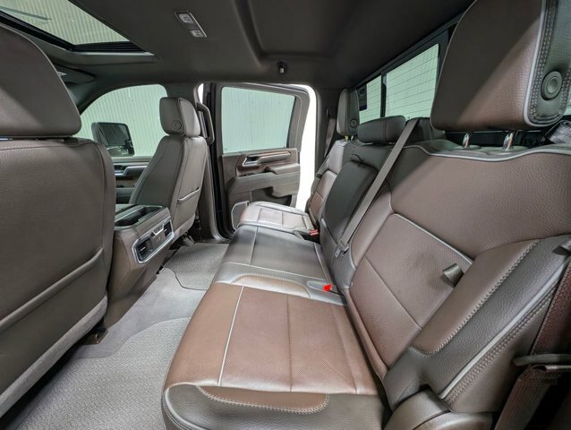 Used 2025 GMC Sierra 2500 Denali w/ Denali Reserve Package AWD/4WD image 16