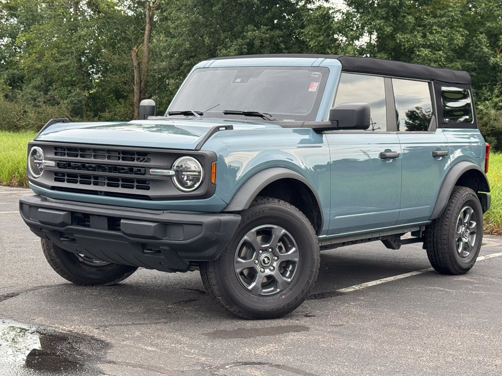 Certified 2022 Ford Bronco 4-Door AWD/4WD image 2