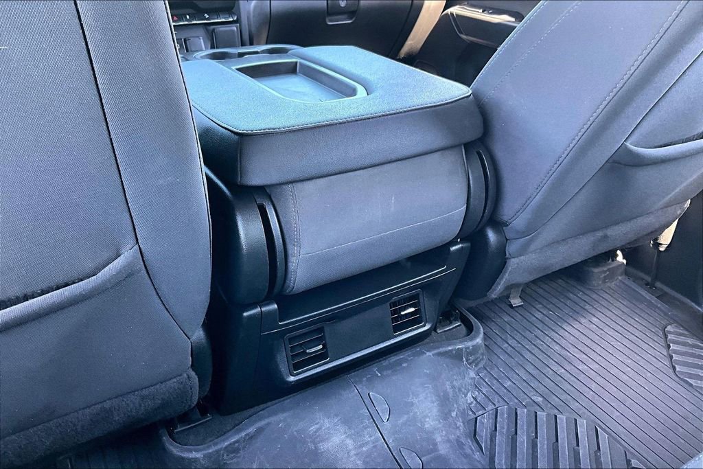 Used 2024 Chevrolet Silverado 2500 Custom w/ Custom Value Package image 34