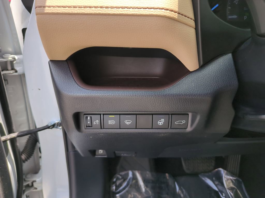 Used 2019 Toyota RAV4 Limited w/ Limited Grade Weather Package AWD/4WD image 28