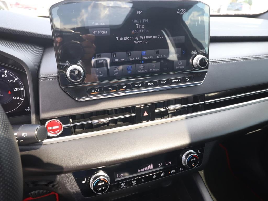 Used 2024 Mitsubishi Outlander SE Black Edition image 20