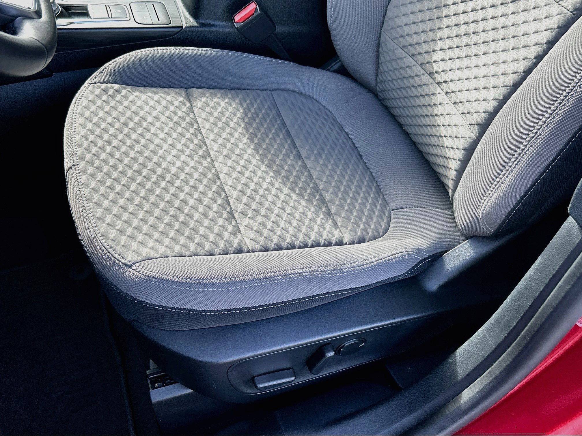 Certified 2022 Ford Escape SE w/ SE Sport Appearance Package FWD image 20