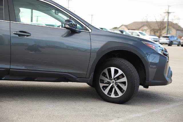Used 2025 Subaru Outback Premium image 14