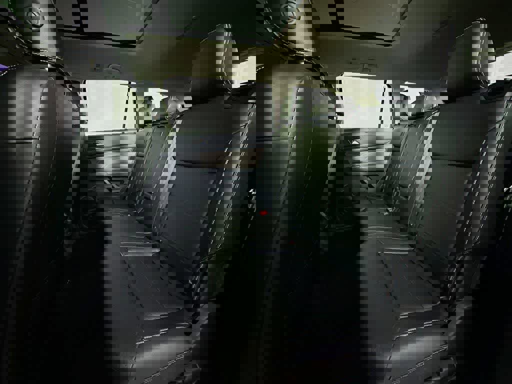 Used 2021 Volkswagen Atlas SE w/ Panoramic Sunroof Package image 14