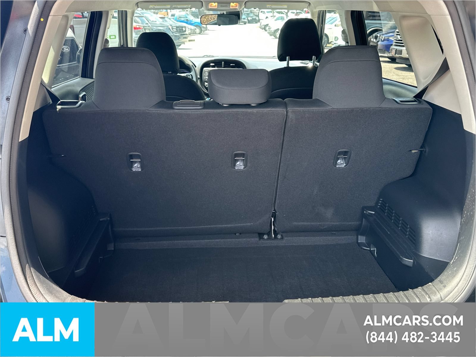 Used 2025 Kia Soul LX w/ LX Technology Package FWD image 21
