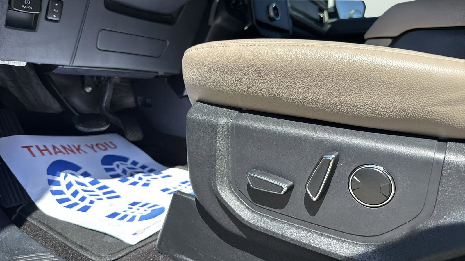 Certified 2023 Ford Expedition Limited image 11