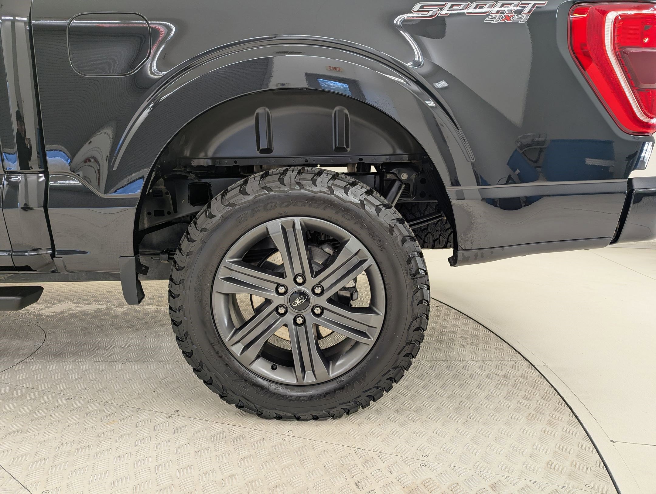 Certified 2023 Ford F150 XLT w/ Equipment Group 302A High image 10