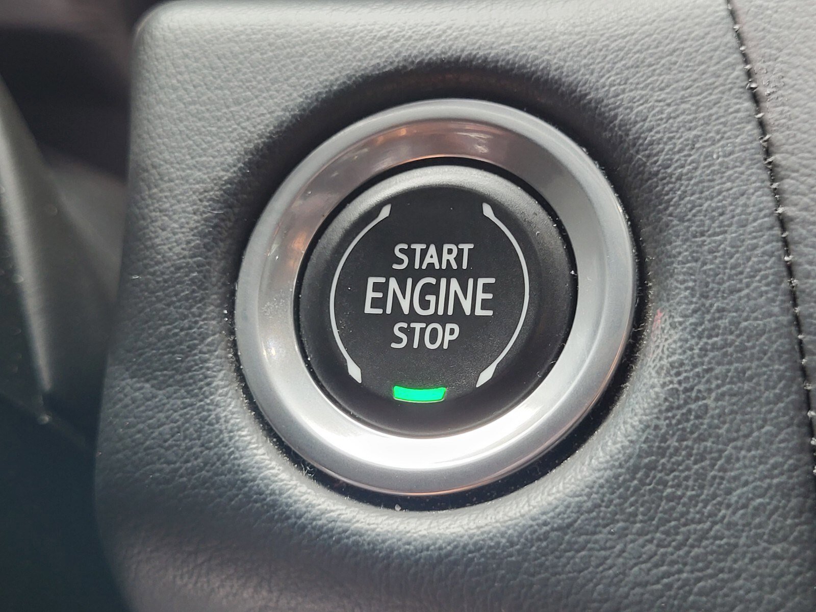 Used 2023 Chevrolet Suburban Z71 w/ Luxury Package image 25