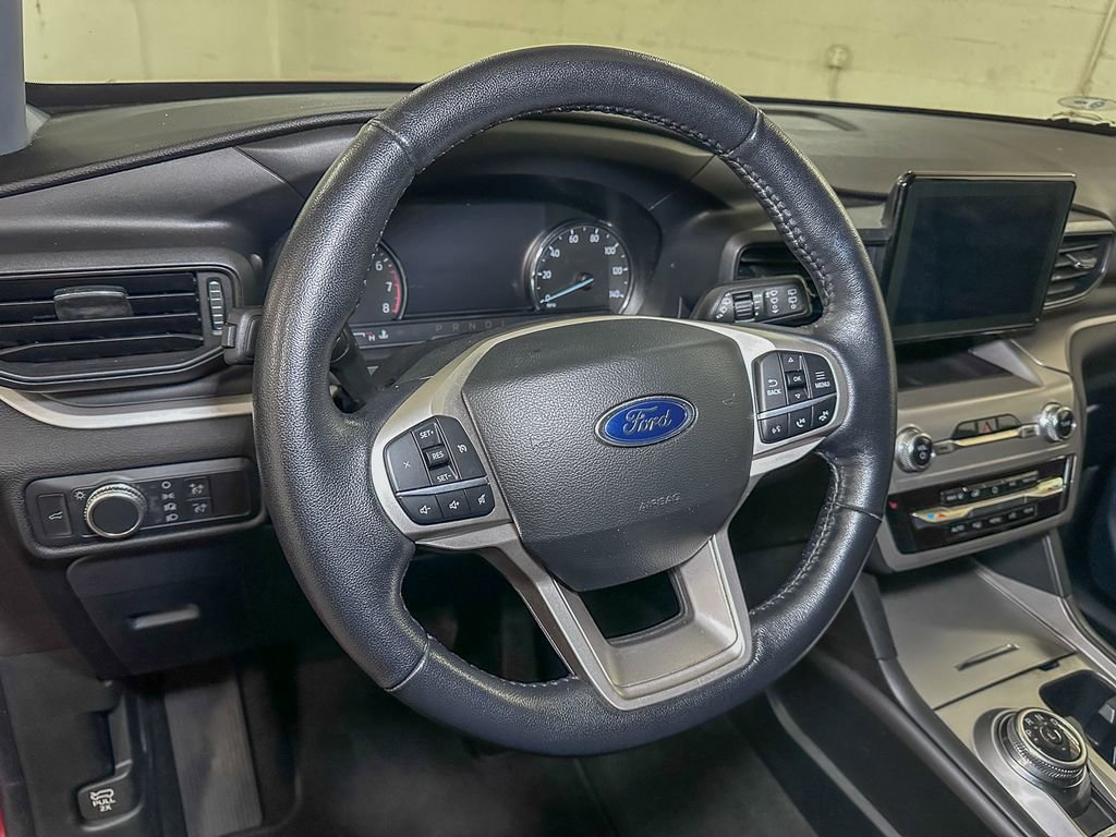 Certified 2022 Ford Explorer XLT image 27