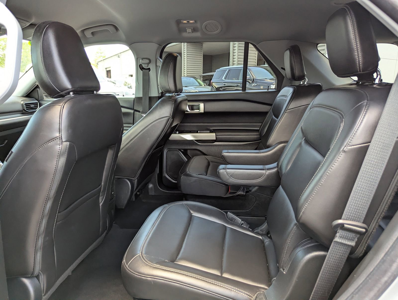 Certified 2023 Ford Explorer XLT w/ Equipment Group 202A RWD image 19