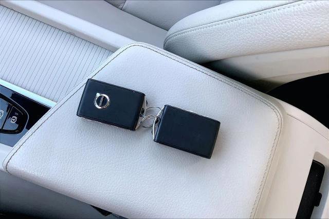Used 2020 Volvo XC60 T5 Momentum image 15