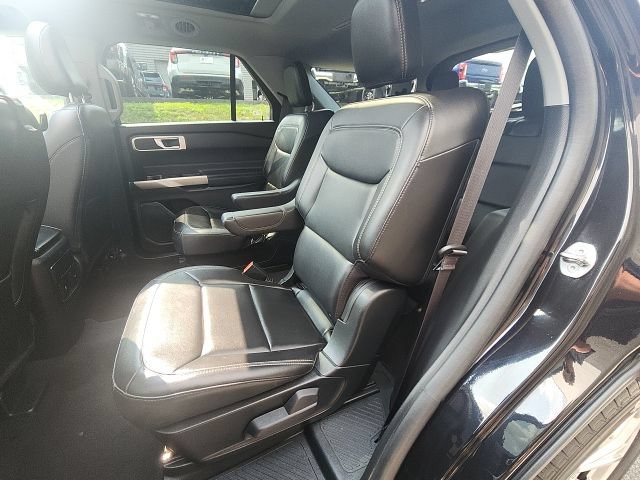 Certified 2023 Ford Explorer XLT w/ Equipment Group 202A AWD/4WD image 16