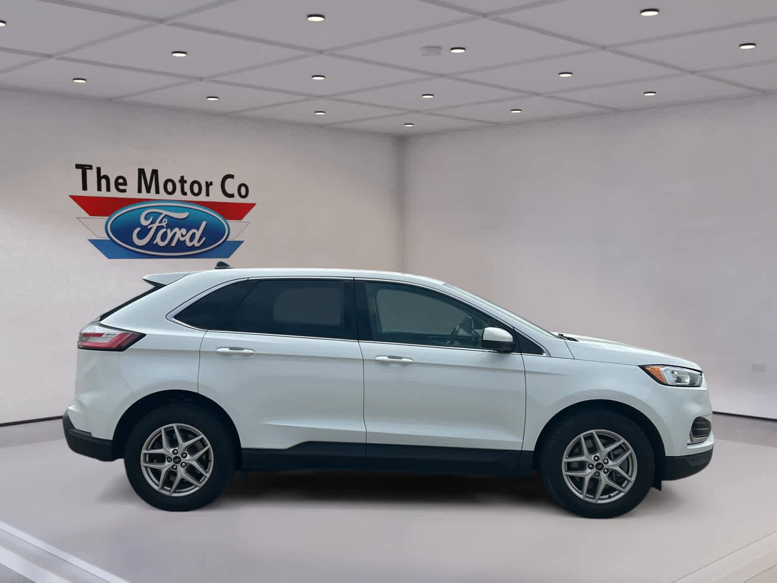 Certified 2021 Ford Edge SEL w/ Convenience Package AWD/4WD image 4