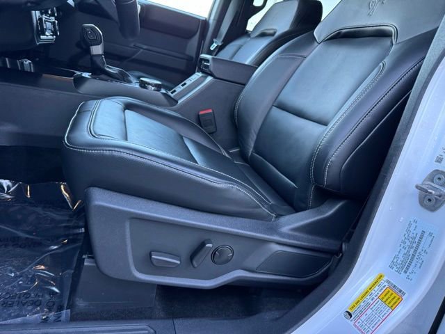 Certified 2025 Ford Bronco Outer Banks AWD/4WD image 8