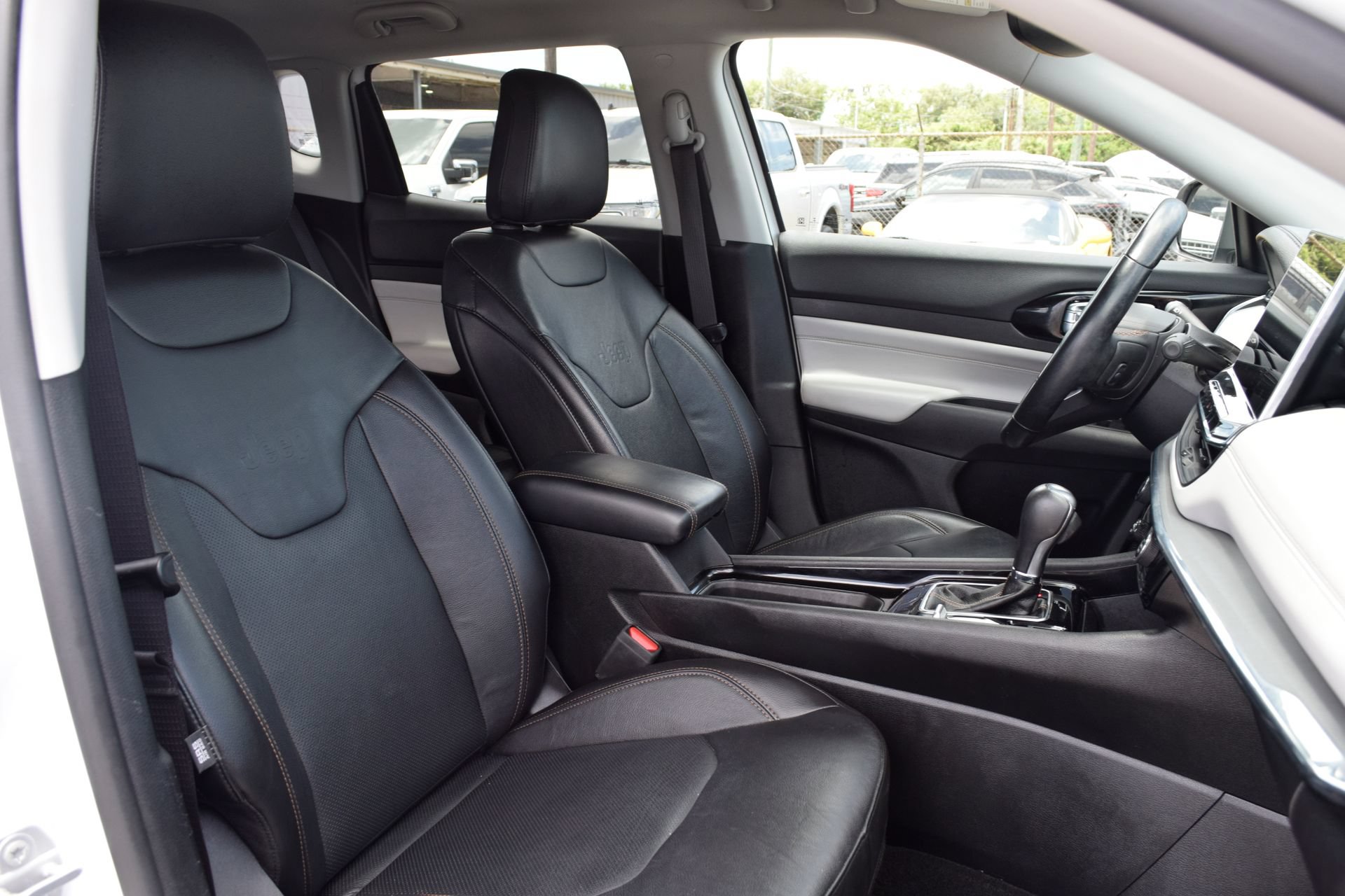 Used 2022 Jeep Compass Limited AWD/4WD image 23