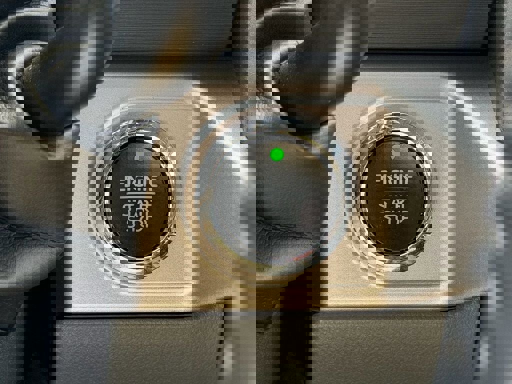 Certified 2022 Ford F150 XLT w/ Equipment Group 302A High image 40