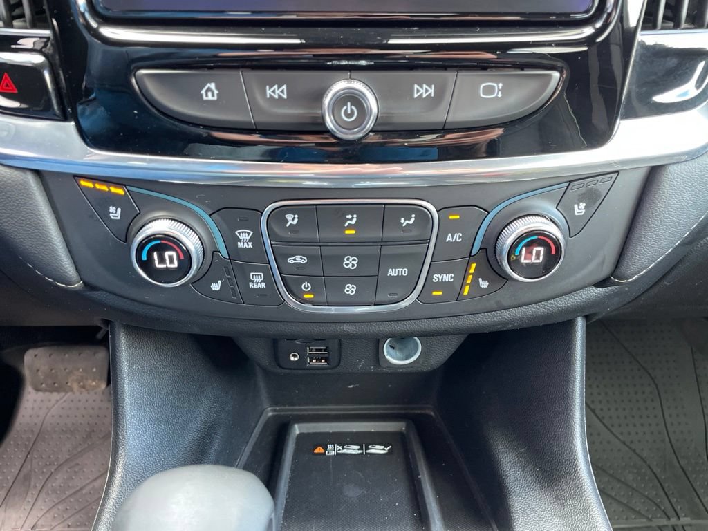 Used 2023 Chevrolet Traverse Premier w/ LPO, Floor Liner Package AWD/4WD image 24