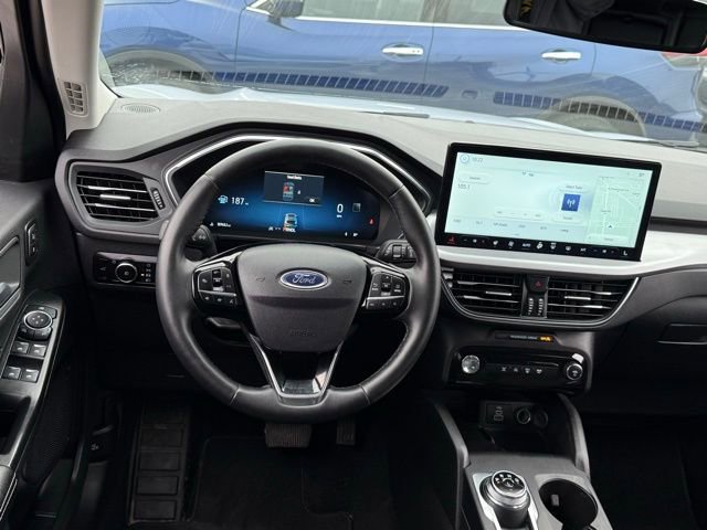 Certified 2025 Ford Escape Platinum image 6