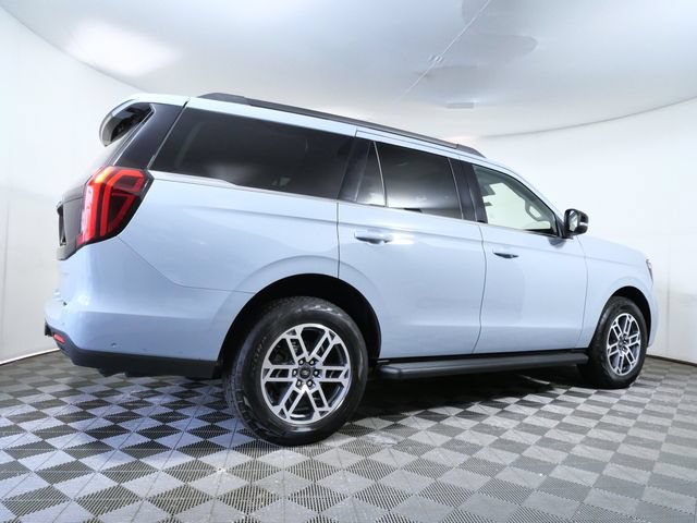Certified 2025 Ford Expedition Active AWD/4WD image 8