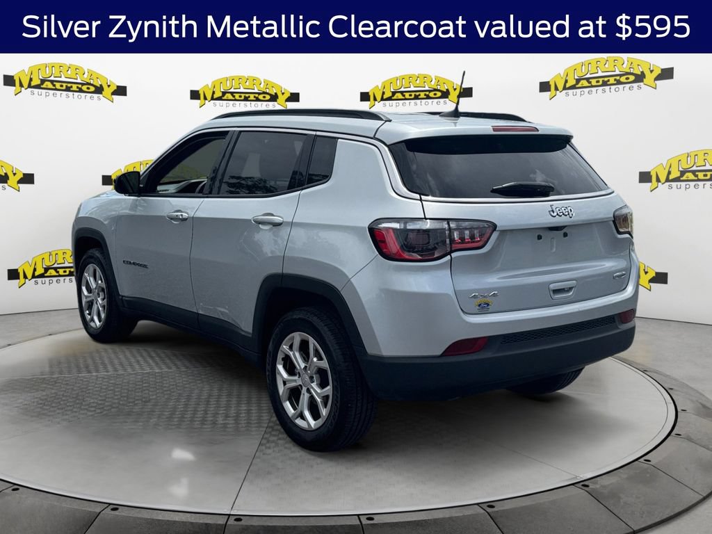 Used 2024 Jeep Compass Latitude AWD/4WD image 4