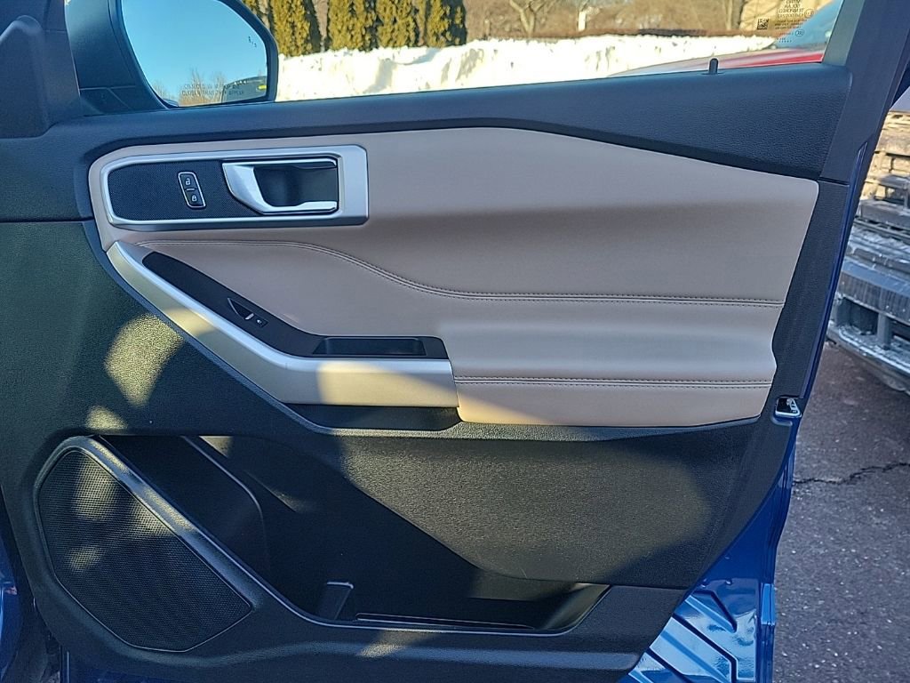 Certified 2023 Ford Explorer XLT w/ Class IV Trailer Tow Package image 14