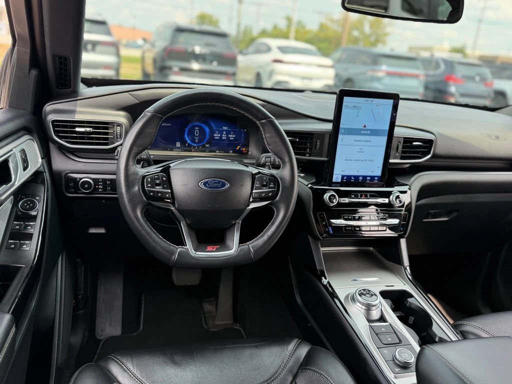 Certified 2024 Ford Explorer ST w/ Technology Package AWD/4WD image 5