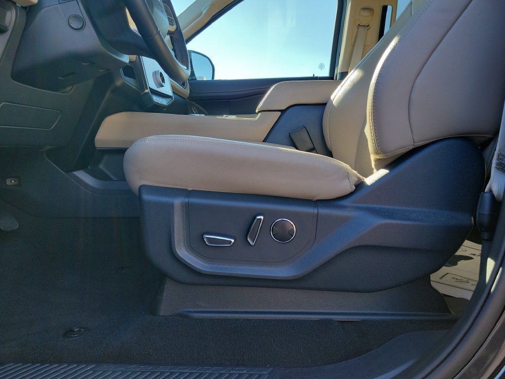 Certified 2024 Ford Expedition Max Limited AWD/4WD image 21