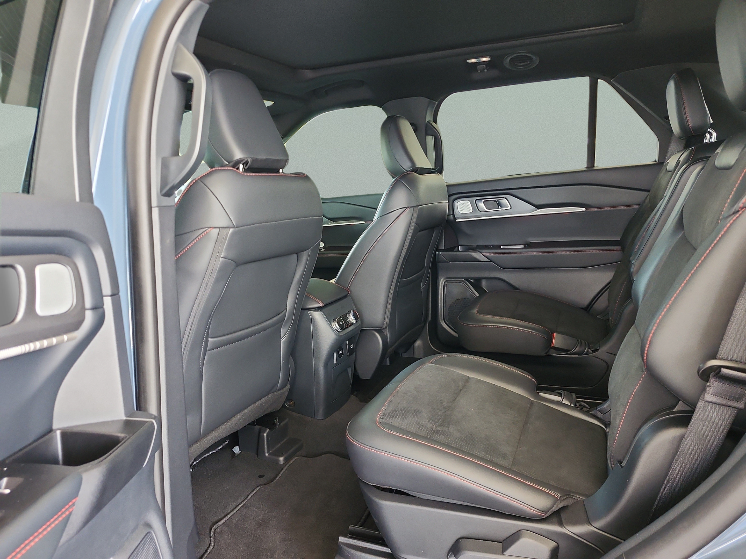 Certified 2026 Ford Explorer ST w/ Sun And Sound Package AWD/4WD image 22