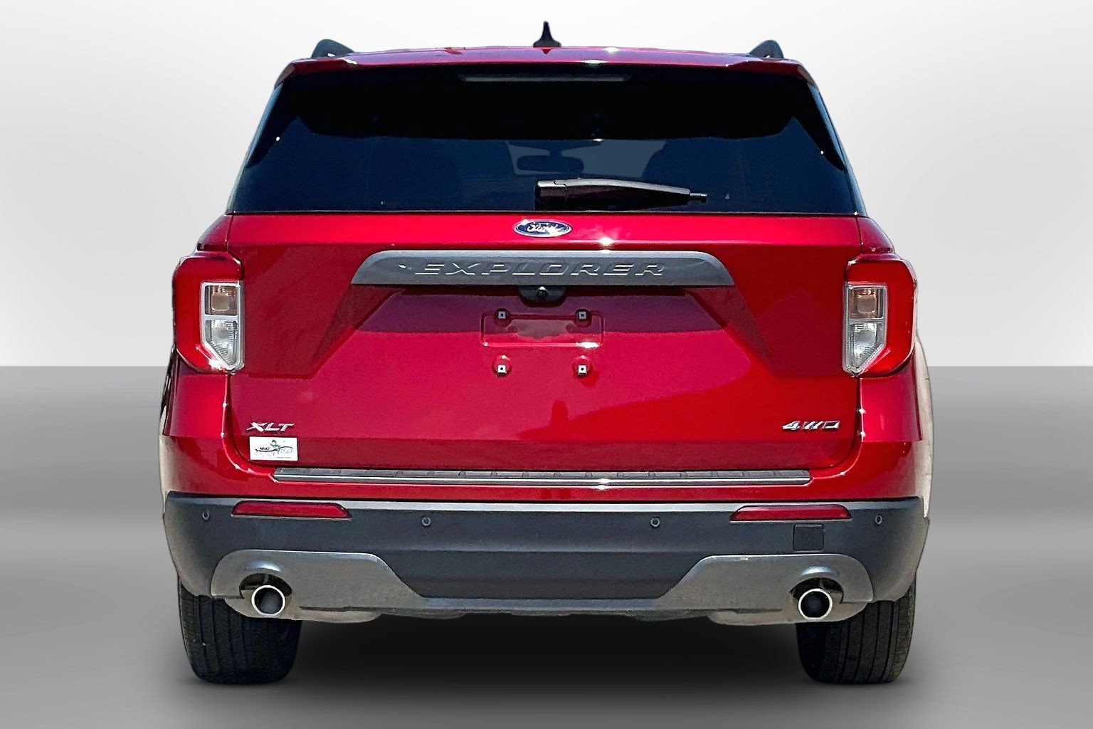 Certified 2024 Ford Explorer XLT w/ Equipment Group 202A AWD/4WD image 4