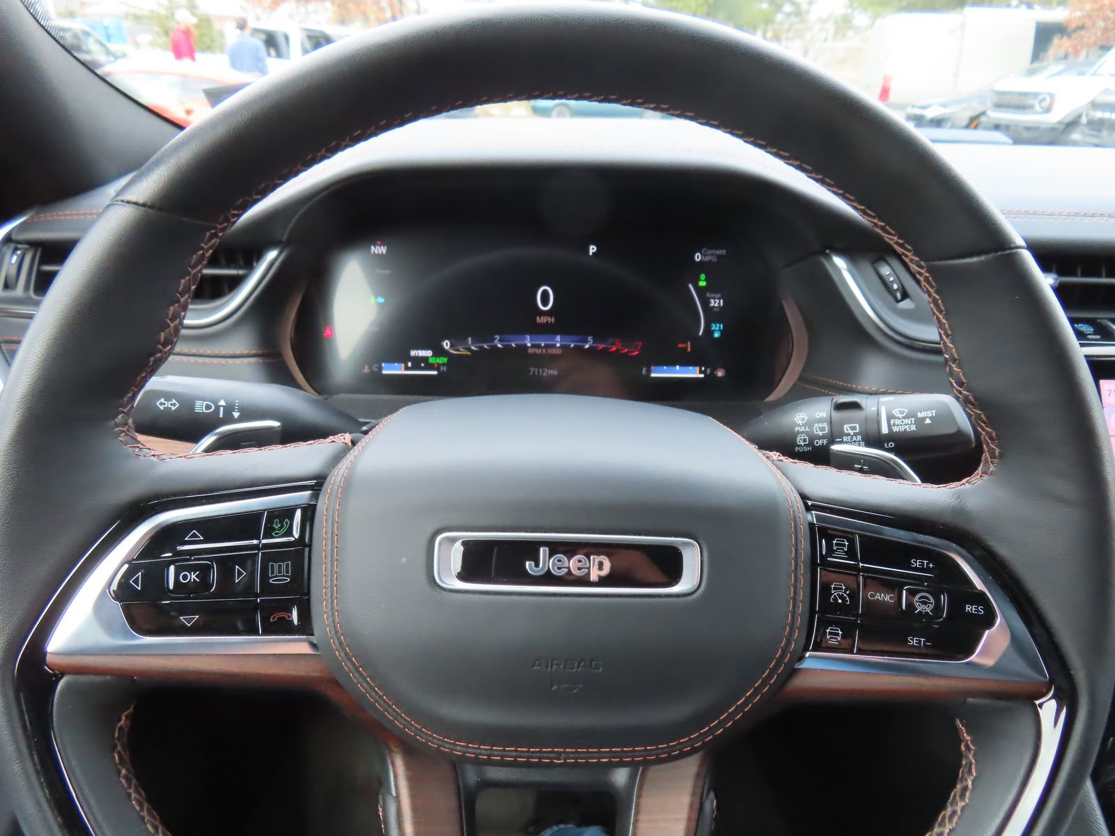 Used 2023 Jeep Grand Cherokee Summit w/ Luxury Tech Group V image 19