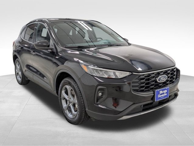 Certified 2025 Ford Escape ST-Line Select AWD/4WD image 18