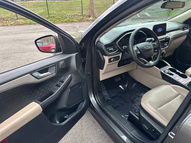 Certified 2020 Ford Escape SEL image 24