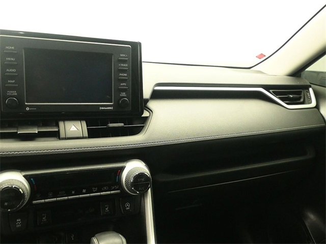 Used 2022 Toyota RAV4 XLE image 12
