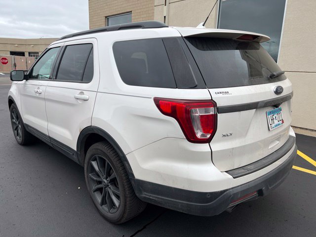 Certified 2018 Ford Explorer XLT w/ Equipment Group 202A AWD/4WD image 4